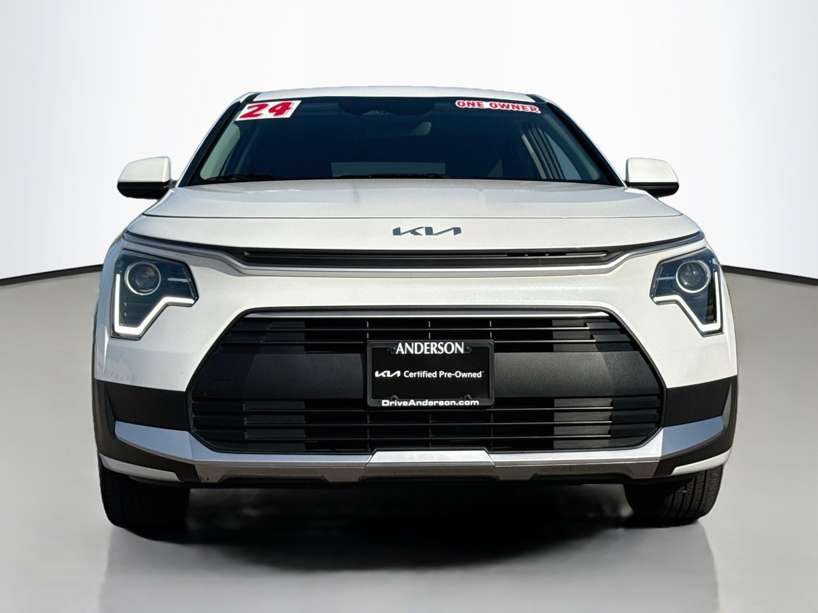 Used 2024 Kia Niro LX FWD image 2