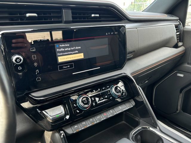 Used 2024 GMC Sierra 1500 AT4 w/ Technology Package AWD/4WD image 40