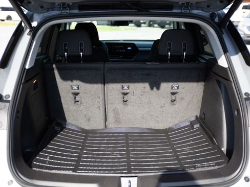 Used 2024 Chevrolet TrailBlazer LT w/ Convenience Package FWD image 25
