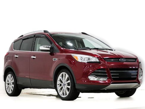 Used 2015 Ford Escape SE w/ SE Chrome Package image 1