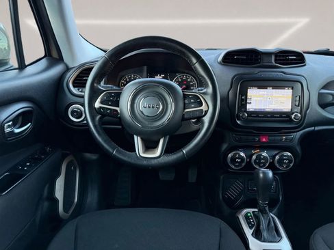 Used 2016 Jeep Renegade Latitude image 11