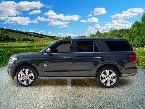 Used 2022 Ford Expedition King Ranch RWD image 3