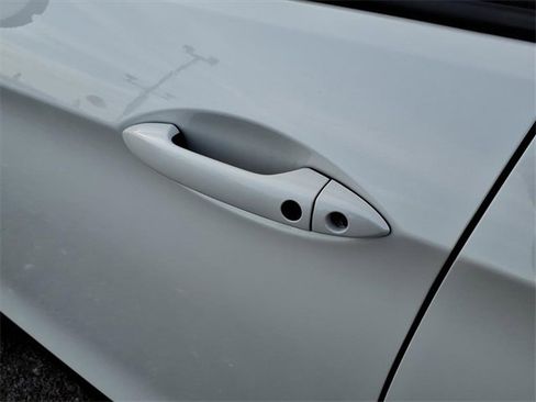 Used 2021 Honda Ridgeline Black Edition image 15