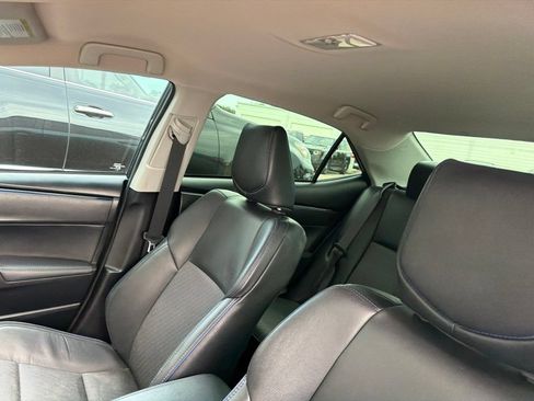 Used 2018 Toyota Corolla SE w/ Protection Package FWD image 3