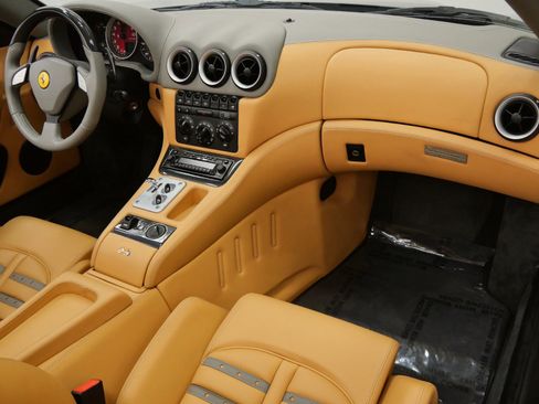 Used 2005 Ferrari 575M Maranello Superamerica RWD image 14