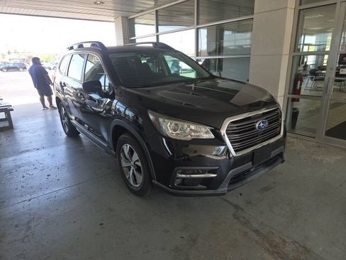 Used 2019 Subaru Ascent Premium AWD/4WD image 4