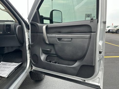 Used 2012 Chevrolet Silverado 2500 LT w/ Interior Plus Package AWD/4WD image 38