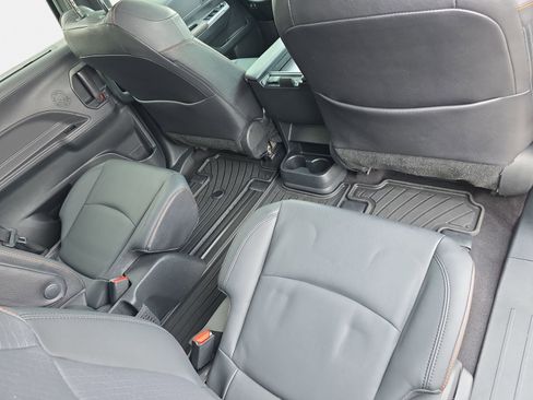 Used 2022 Toyota Sienna XSE image 11