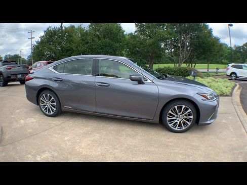 Used 2019 Lexus ES 300h w/ Premium Package FWD image 9