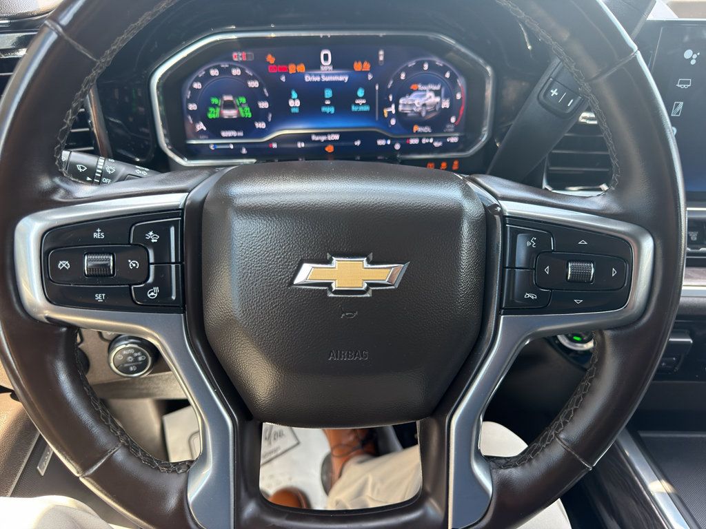 Used 2025 Chevrolet Silverado 3500 LTZ w/ LTZ Plus Package AWD/4WD image 19