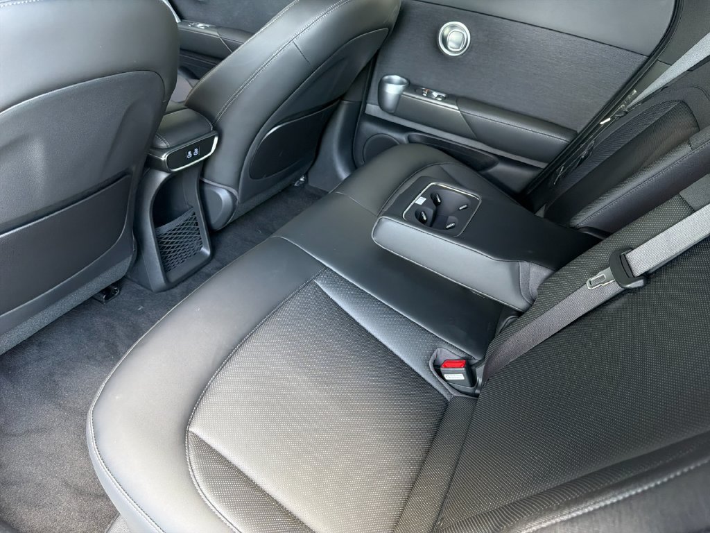 New 2027 Genesis GV60 AWD image 12