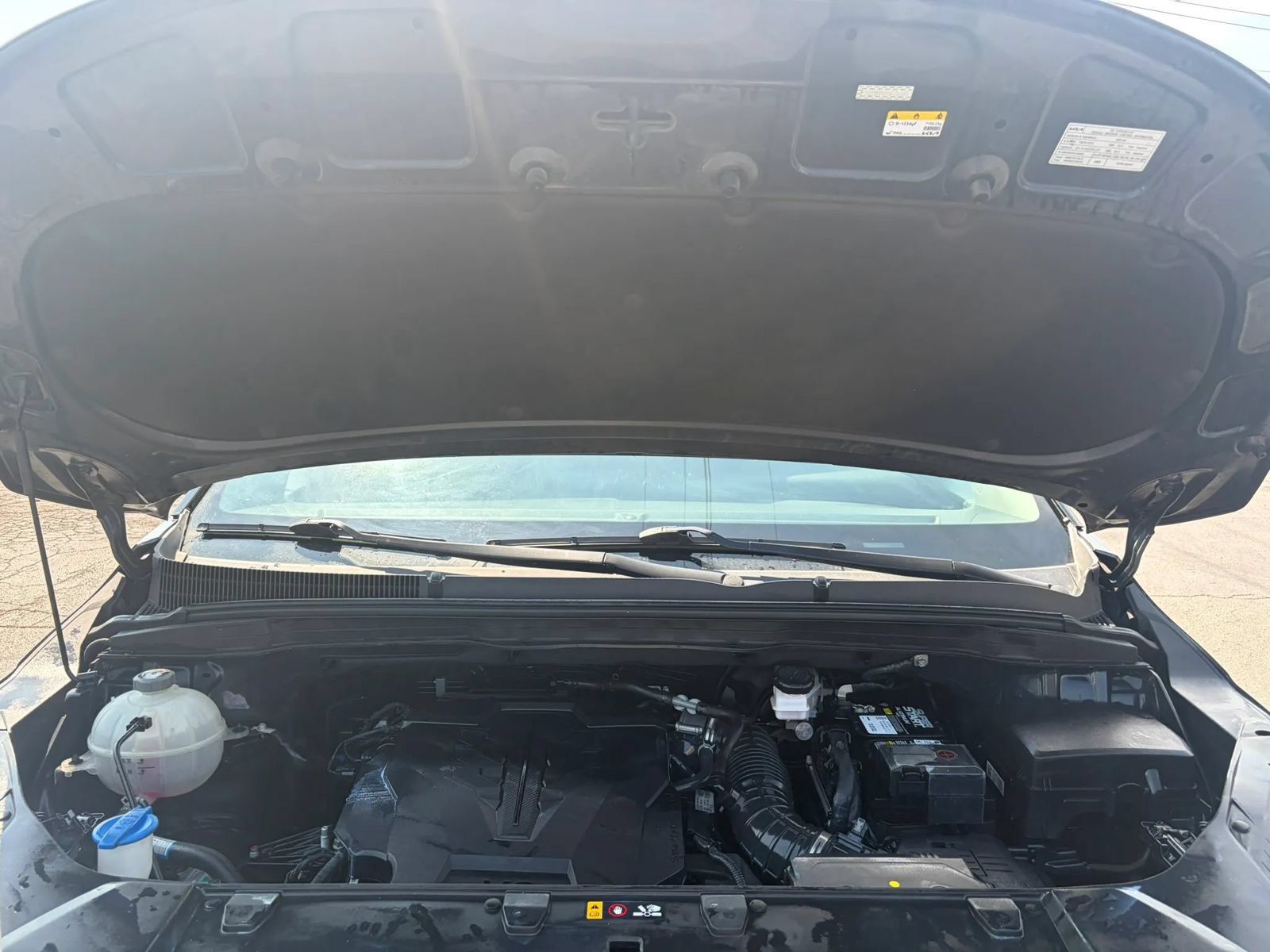 Used 2022 Kia Carnival LX FWD image 9