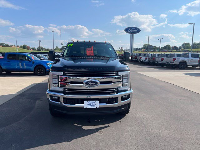 Used 2019 Ford F350 Lariat w/ Lariat Ultimate Package AWD/4WD image 2