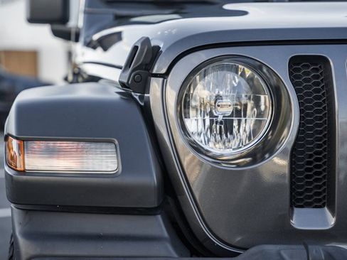 Used 2020 Jeep Wrangler Sport image 11