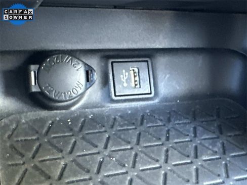 Used 2023 Toyota RAV4 XLE Premium image 28