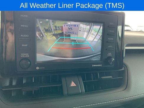 Used 2021 Toyota RAV4 LE AWD/4WD image 8
