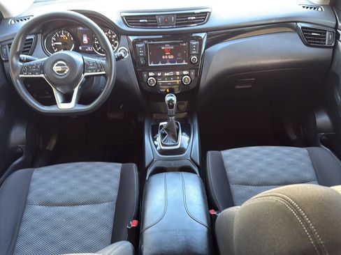 Used 2019 Nissan Rogue Sport SV AWD/4WD image 42