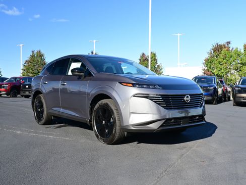 New 2026 Nissan Murano SV AWD/4WD image 2