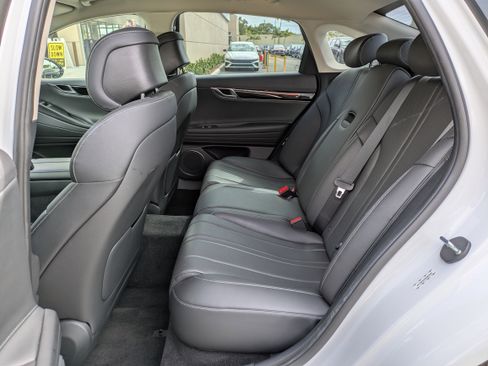 Used 2022 Genesis G80 2.5T image 12