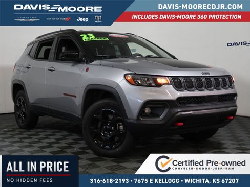 Used 2023 Jeep Compass Trailhawk AWD/4WD image 1