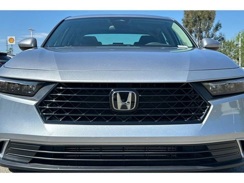 Used 2023 Honda Accord EX image 10