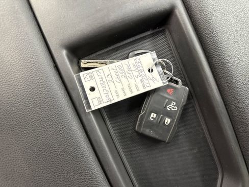 Used 2023 Chevrolet Silverado 2500 LT image 36