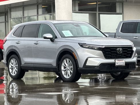 Used 2025 Honda CR-V EX image 8