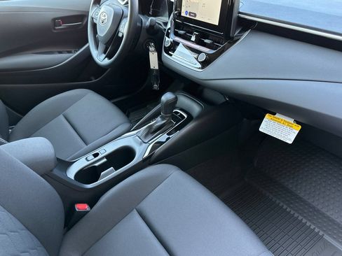 Used 2026 Toyota Corolla LE FWD image 12