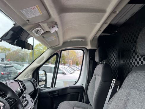 Used 2025 RAM ProMaster 2500 w/ U-Haul Equipment Group FWD image 12