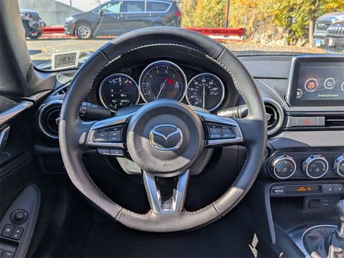 Used 2017 MAZDA MX-5 Miata RF Grand Touring image 16
