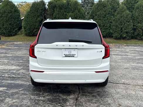 New 2026 Volvo XC90 B6 Plus w/ Protection Package image 6