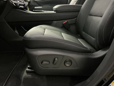 New 2026 Chevrolet Traverse LT w/ Driver Confidence Package FWD image 15