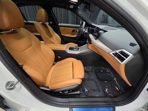 Used 2025 BMW 330i xDrive Sedan w/ Premium Package image 35