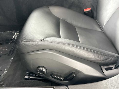 Used 2025 Volvo S60 B5 Core image 17