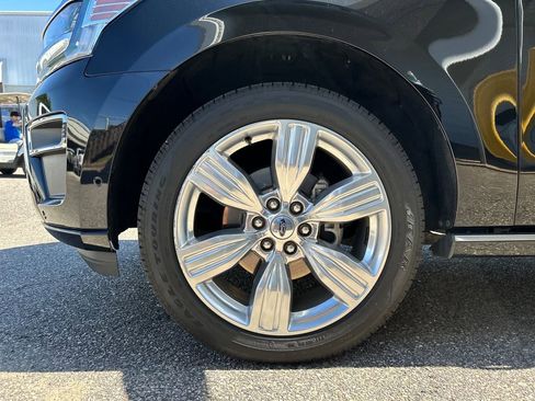 Used 2022 Ford Expedition Max Platinum RWD image 7