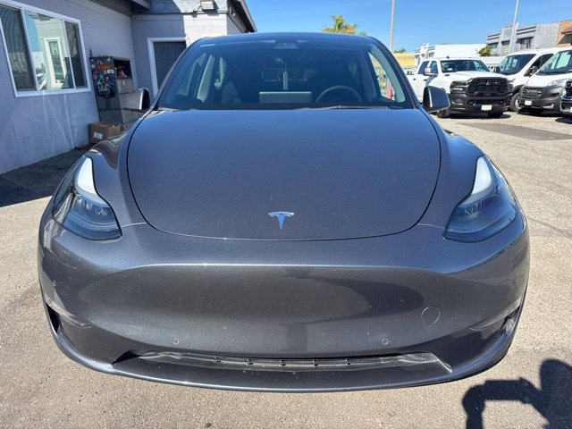 Used 2022 Tesla Model Y Performance AWD/4WD image 2