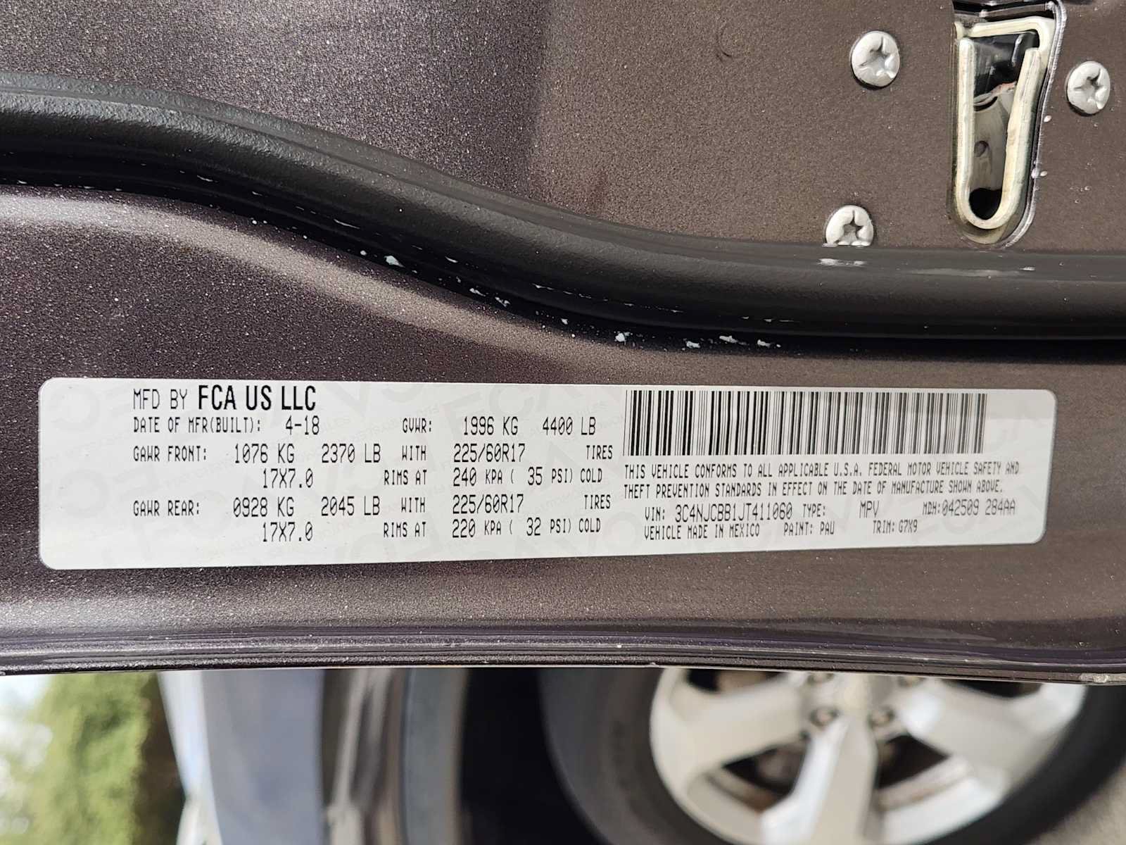 Used 2018 Jeep Compass Latitude FWD image 32
