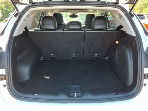 Used 2022 Jeep Compass Latitude w/ Sun and Sound Group AWD/4WD image 32