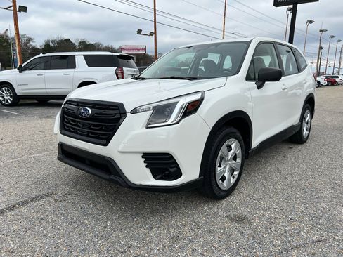 Used 2023 Subaru Forester image 7