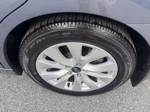 Used 2015 Subaru Legacy 2.5i Premium AWD/4WD image 10
