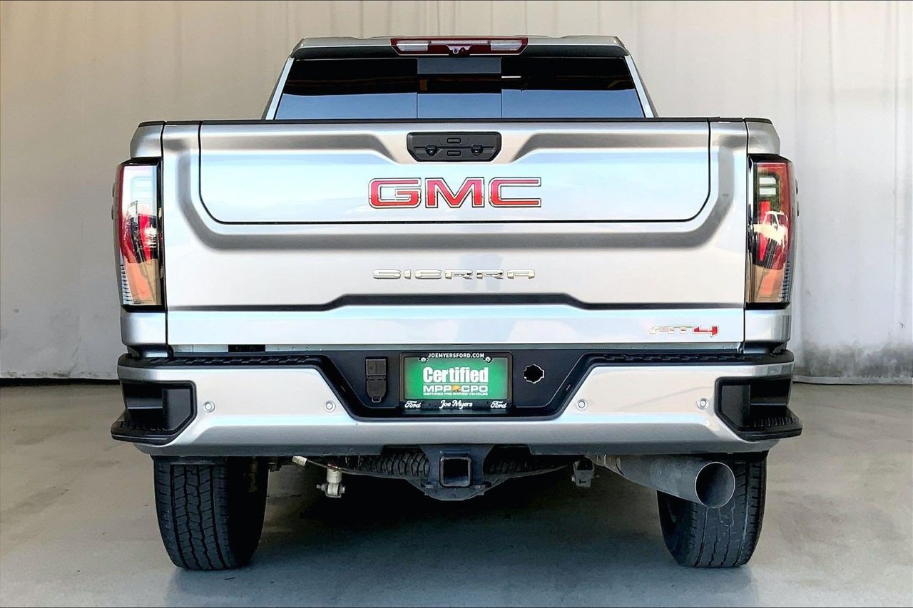 Used 2024 GMC Sierra 2500 AT4 w/ AT4 Premium Plus Package AWD/4WD image 3