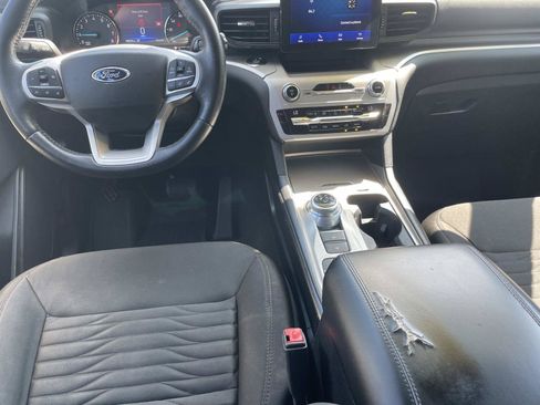 Used 2021 Ford Explorer XLT RWD image 14