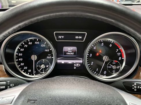 Used 2013 Mercedes-Benz GL 450 4MATIC image 17