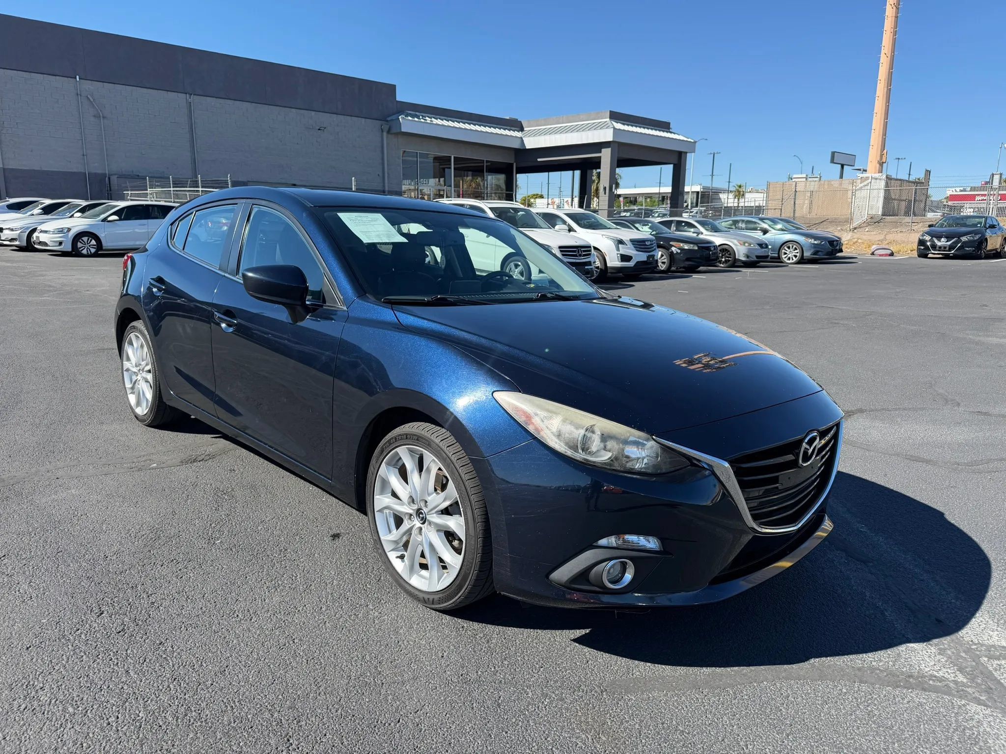 Used 2016 MAZDA MAZDA3 s Touring FWD image 2