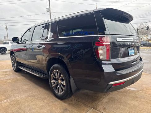 Certified 2023 Chevrolet Suburban LT image 8