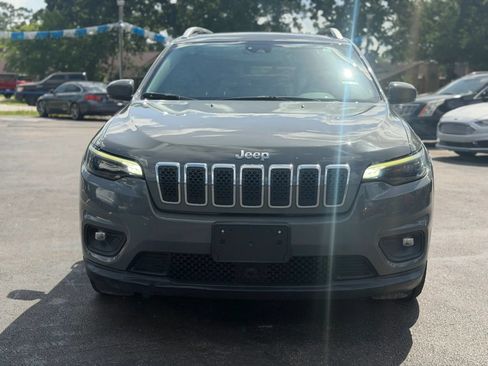 Used 2021 Jeep Cherokee Latitude Plus w/ Mopar Interior Package FWD image 3