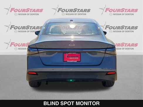 New 2026 Nissan Sentra SL w/ Floor Mat Package FWD image 5