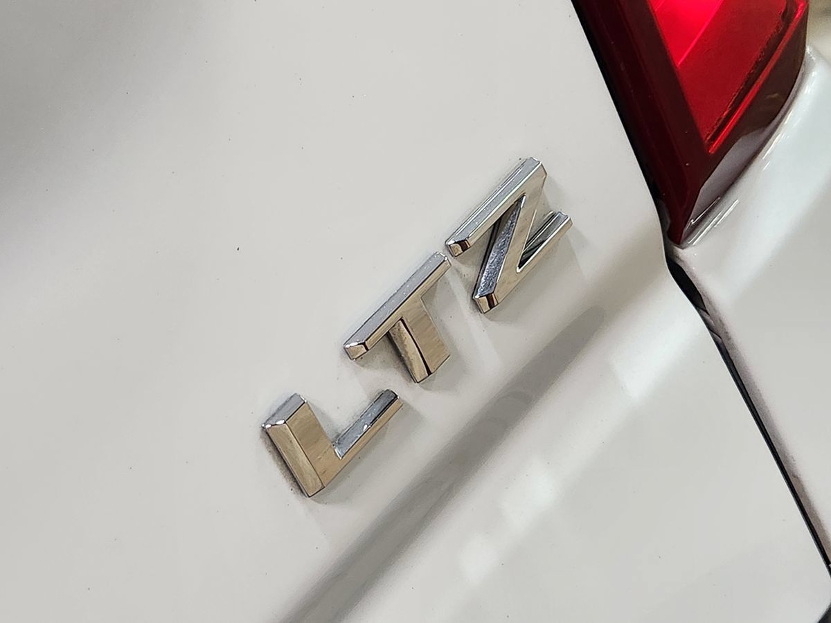 Used 2022 Chevrolet Silverado 1500 LTZ AWD/4WD image 26