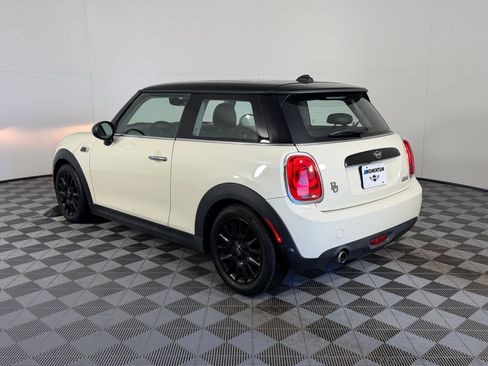 Used 2019 MINI Cooper 2-Door Hardtop image 3
