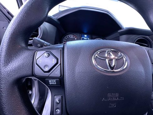 Used 2022 Toyota Tacoma SR image 20